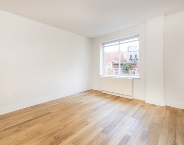 101 E 10th Street - Photo Thumbnail 1