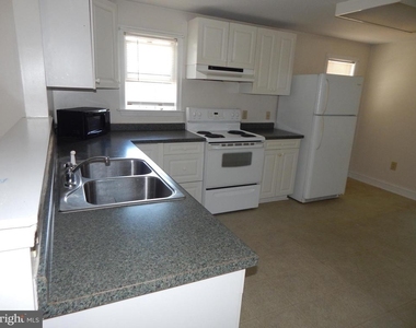 507 W John Street - Photo Thumbnail 4