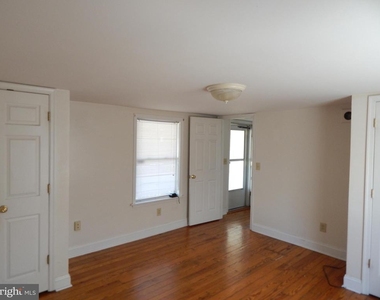 507 W John Street - Photo Thumbnail 6