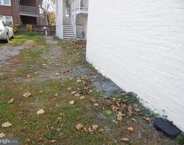 507 W John Street - Photo Thumbnail 2