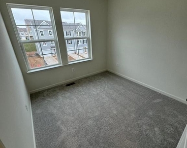 120 Tuxford Rd - Photo Thumbnail 23