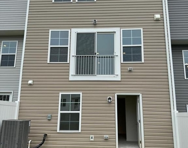 120 Tuxford Rd - Photo Thumbnail 5