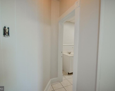 117 E Martin Street - Photo Thumbnail 9