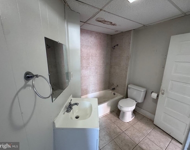 117 E Martin Street - Photo Thumbnail 4