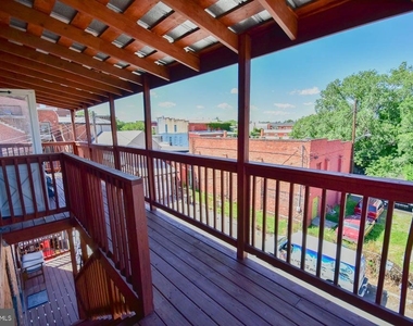 117 E Martin Street - Photo Thumbnail 2