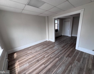 117 E Martin Street - Photo Thumbnail 2