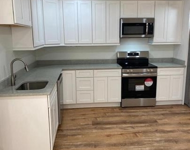 105 N Loudoun Street - Photo Thumbnail 9
