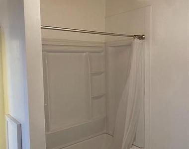 105 N Loudoun Street - Photo Thumbnail 2