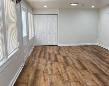 105 N Loudoun Street - Photo Thumbnail 17