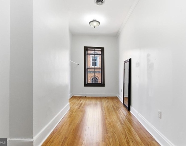 105 N Loudoun Street - Photo Thumbnail 12