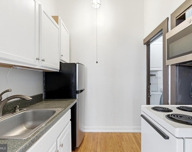 105 N Loudoun Street - Photo Thumbnail 7