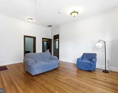 105 N Loudoun Street - Photo Thumbnail 5