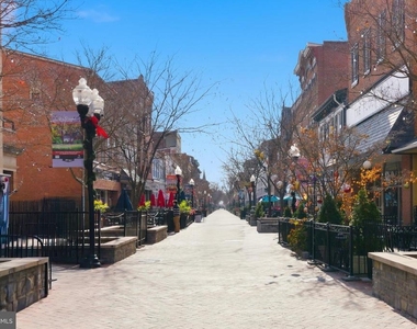 105 N Loudoun Street - Photo Thumbnail 19