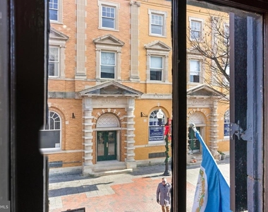 105 N Loudoun Street - Photo Thumbnail 4