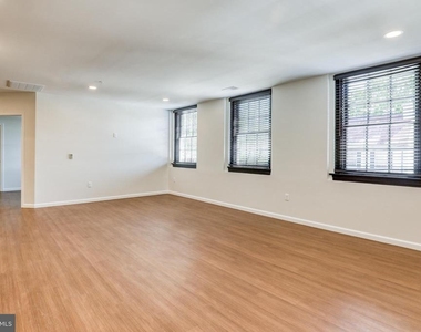 210 E Boscawen St - Photo Thumbnail 4