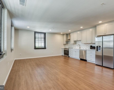 210 E Boscawen St - Photo Thumbnail 2