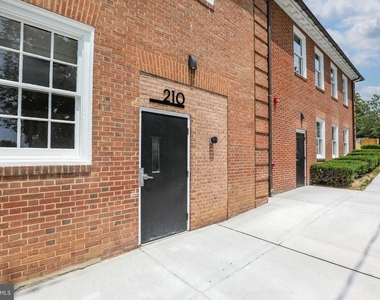 210 E Boscawen St - Photo Thumbnail 21