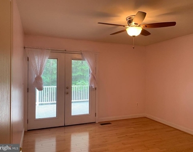 10701 Whispering Way - Photo Thumbnail 16