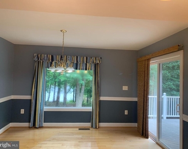 10701 Whispering Way - Photo Thumbnail 8