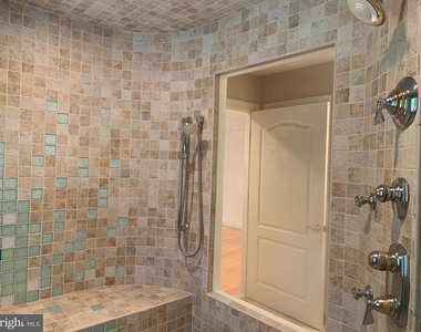 10701 Whispering Way - Photo Thumbnail 14