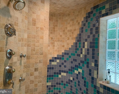 10701 Whispering Way - Photo Thumbnail 13