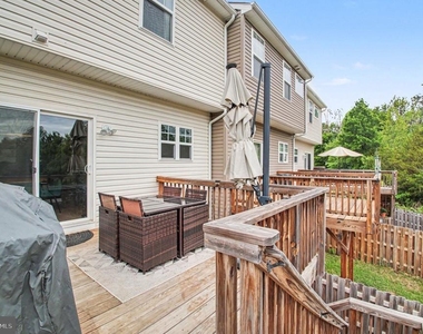 2525 Drake Lane - Photo Thumbnail 25