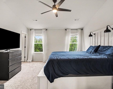 2525 Drake Lane - Photo Thumbnail 15