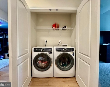 2525 Drake Lane - Photo Thumbnail 21