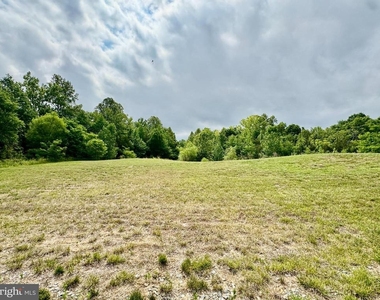 2525 Drake Lane - Photo Thumbnail 28