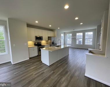 3701 Allington Court - Photo Thumbnail 3