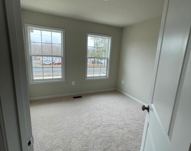 3701 Allington Court - Photo Thumbnail 8