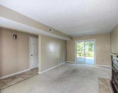 5678 Sutter Lane - Photo Thumbnail 9