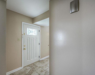 5678 Sutter Lane - Photo Thumbnail 10