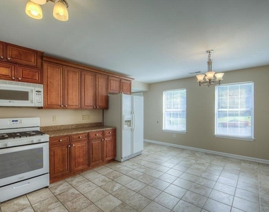 5678 Sutter Lane - Photo Thumbnail 5