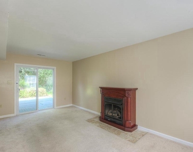 5678 Sutter Lane - Photo Thumbnail 7