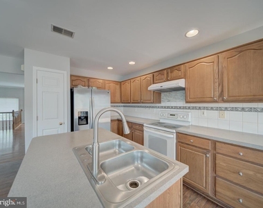8241 Humphrey Lane - Photo Thumbnail 18