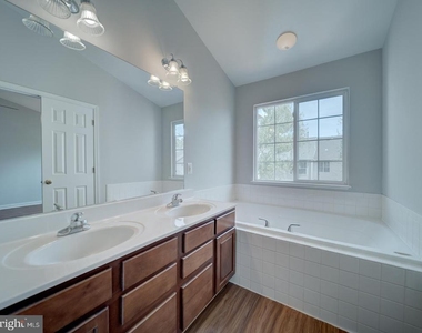 8241 Humphrey Lane - Photo Thumbnail 35