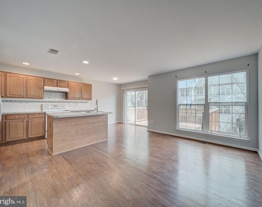 8241 Humphrey Lane - Photo Thumbnail 16