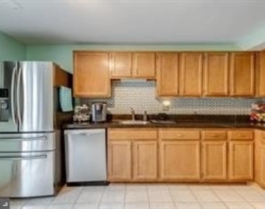 17 Devon Court - Photo Thumbnail 10