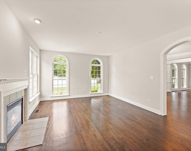 43620 Merchant Mill Terrace - Photo Thumbnail 21