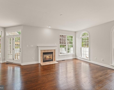 43620 Merchant Mill Terrace - Photo Thumbnail 19