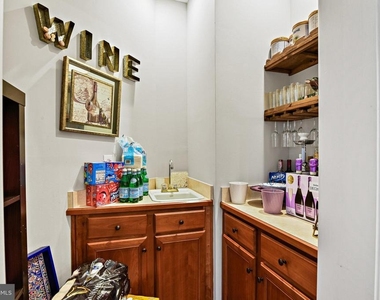 21922 Hyde Park Drive - Photo Thumbnail 8