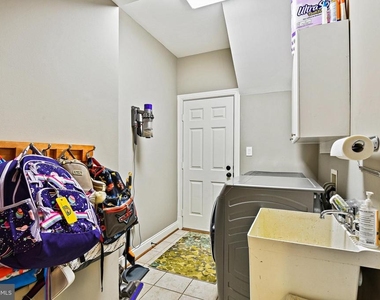 21922 Hyde Park Drive - Photo Thumbnail 34