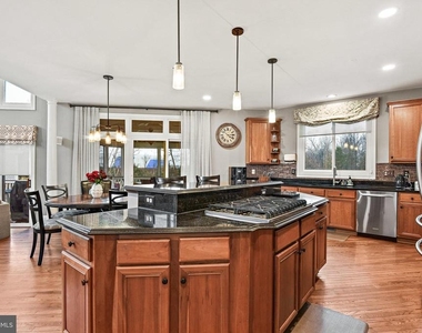 21922 Hyde Park Drive - Photo Thumbnail 16