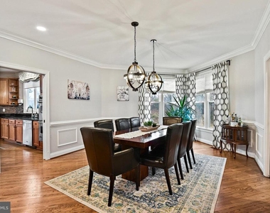 21922 Hyde Park Drive - Photo Thumbnail 7