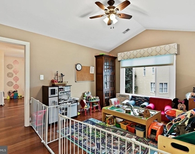 21922 Hyde Park Drive - Photo Thumbnail 28