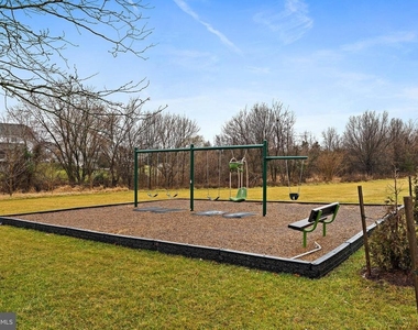 21922 Hyde Park Drive - Photo Thumbnail 48