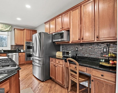21922 Hyde Park Drive - Photo Thumbnail 17