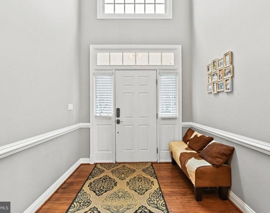21922 Hyde Park Drive - Photo Thumbnail 4