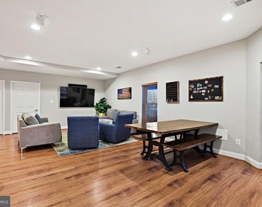 21922 Hyde Park Drive - Photo Thumbnail 31